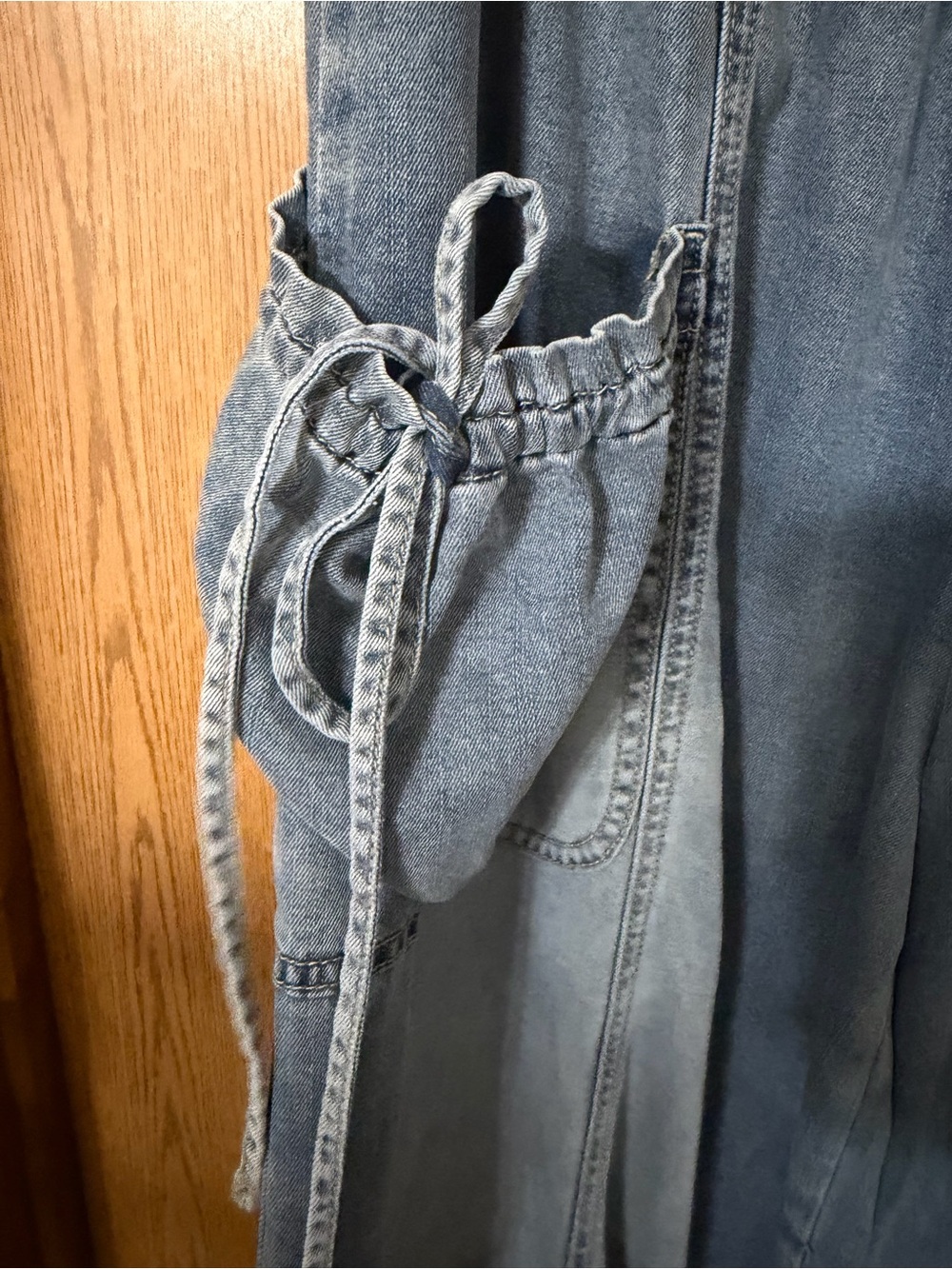 NWT Easel Chambray Wide Leg Cargo Pants Size Small Drawstring Balloon Barrel - Picture 4 of 5